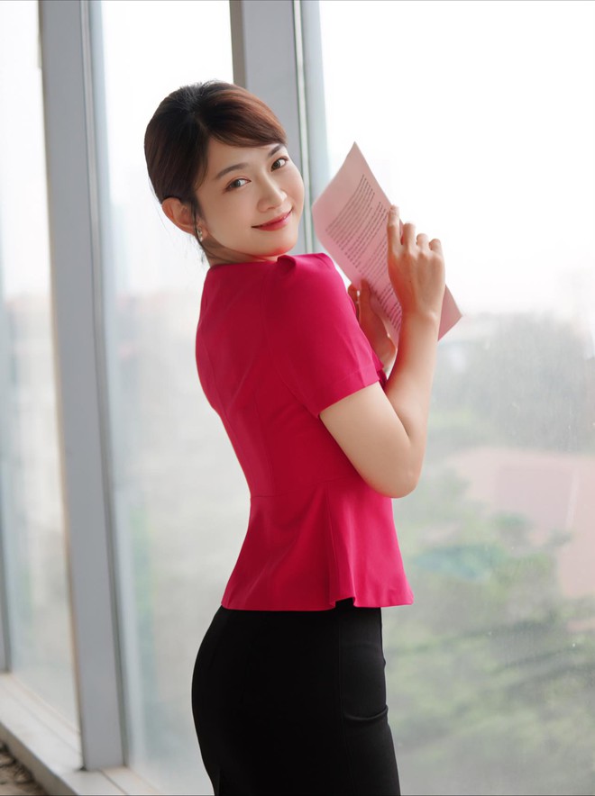 photo-4-16870065041811999780599-1687162716744-16871627168831619555110 Từng nặng 70kg, nữ MC giảm cân ngoạn mục để có thân hình đồng hồ cát photo 4 16870065041811999780599 1687162716744 16871627168831619555110