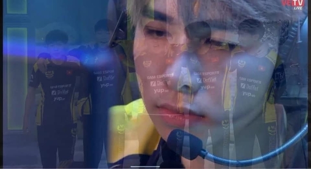 Nam tuyển thủ bị Global Ban bất ngờ dùng cú pháp lạ gửi bạn gái, nói thẳng về cương vị mới! - Ảnh 1. Nam tuyển thủ bị Global Ban bất ngờ dùng cú pháp lạ gửi bạn gái, nói thẳng về cương vị mới! - Ảnh 1.