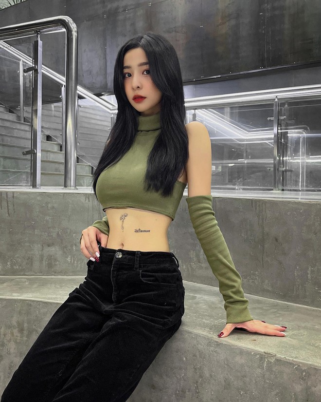 photo-4-1691975084966239862465-1691980853215-169198085330444500624 Bạn gái B Ray bị “khui” loạt ảnh thời chưa phẫu thuật thẩm mỹ, khác cỡ nào mà chính chủ phải lên tiếng? photo 4 1691975084966239862465 1691980853215 169198085330444500624