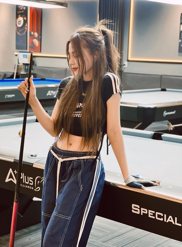 Gái xinh nổi bật giữa dàn sao team Độ Mixi, quá khứ thân thiết với MisThy, Linh Ngọc Đàm - Ảnh 8. Gái xinh nổi bật giữa dàn sao team Độ Mixi, quá khứ thân thiết với MisThy, Linh Ngọc Đàm - Ảnh 8.