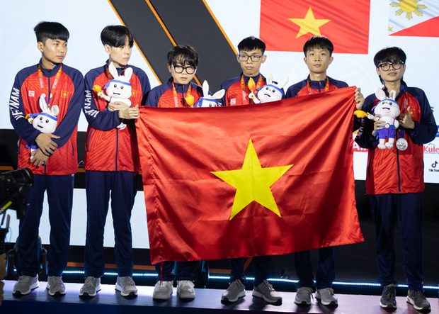 Tổng kết huy chương của Esports Việt tại SEA Games 32: Bảo vệ vị thế độc tôn của Đột Kích! - Ảnh 5. Tổng kết huy chương của Esports Việt tại SEA Games 32: Bảo vệ vị thế độc tôn của Đột Kích! - Ảnh 5.