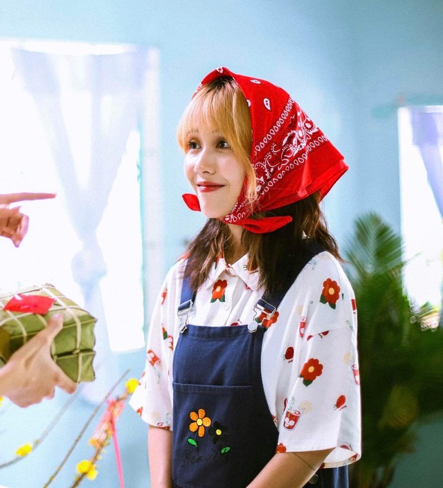 Hậu Hoàng mua ô tô ở tuổi 27, không sắm đồ hiệu trong suốt 5 năm đi làm - Ảnh 1. Hậu Hoàng mua ô tô ở tuổi 27, không sắm đồ hiệu trong suốt 5 năm đi làm - Ảnh 1.