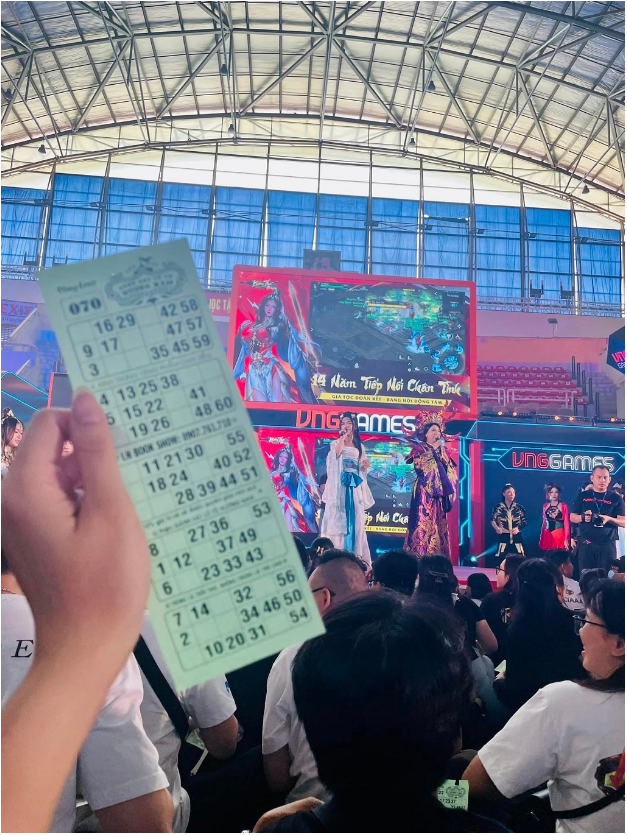 Dòng game Võ Lâm Truyền Kỳ chiếm trọn Spotlight Vietnam GameVerse 2023 với màn hô Lô Tô cực vui nhộn - Ảnh 8. Dòng game Võ Lâm Truyền Kỳ chiếm trọn Spotlight Vietnam GameVerse 2023 với màn hô Lô Tô cực vui nhộn - Ảnh 8.