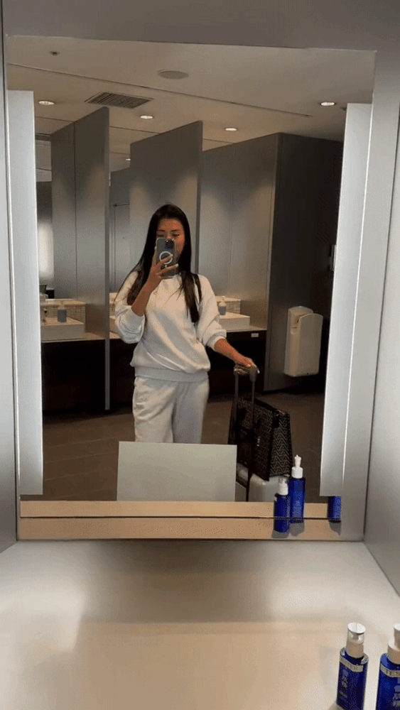 photo-7-1691146861974361993276-1691295405395-1691295405706642050184 "Cô gái Việt 26 tuổi yêu tỷ phú 72 tuổi" không còn ở nhà bạn trai, nhắc đến kết hôn với thái độ này photo 7 1691146861974361993276 1691295405395 1691295405706642050184