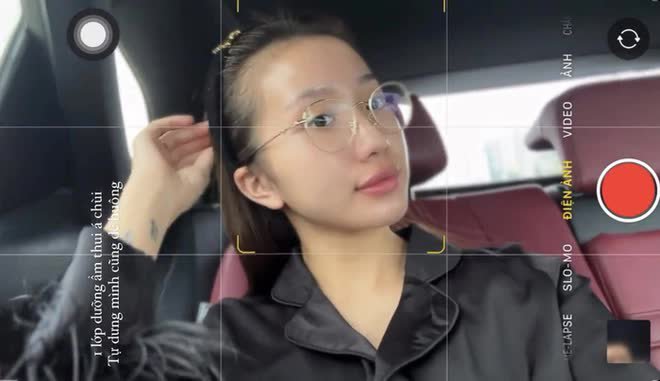 So kè nhan sắc Xoài Non - Huyền 204: Từ mặt mộc đến lên sóng truyền hình đều không bị dìm nhưng body ai nóng bỏng hơn? photo 9 16797236575911741520802 1679800032236 16798000323671901145424