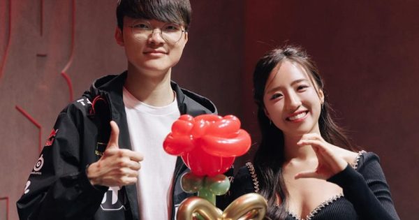 Faker lại "gieo sầu" cho gái xinh, cận cảnh nhan sắc của nữ MC bị "phũ" 38 Faker lại "gieo sầu" cho gái xinh, cận cảnh nhan sắc của nữ MC bị "phũ" photo1700668228848 1700668228996344886216png