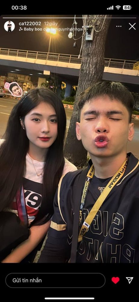 Vừa giành 100 "củ" của ĐTDV, nam tuyển thủ công khai luôn bạn gái hot girl nức tiếng - Ảnh 3. Vừa giành 100 "củ" của ĐTDV, nam tuyển thủ công khai luôn bạn gái hot girl nức tiếng - Ảnh 3.