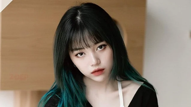 pl1 Linh Ngọc Đàm hóa thân thành "điên nữ" Seo Ye Ji trong phim Eve pl1