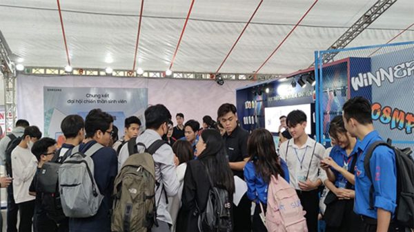 Không khí sôi động của Đại Hội Chiến Thần Sinh Viên tại Học viện Bưu Chính Viễn Thông pubg mobile dai hoi chien than sinh vien thumbjpg