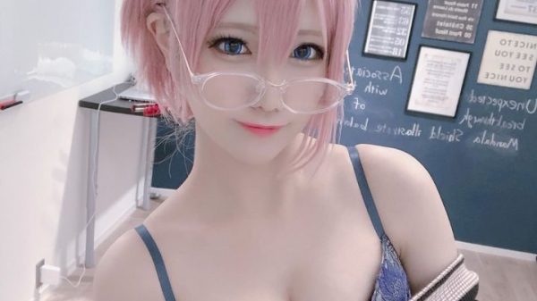 Ngắm nhìn bộ ảnh cosplay cực kỳ quyến rũ của cô nàng hot girl Sagara Mashiro q 3 jpg 2