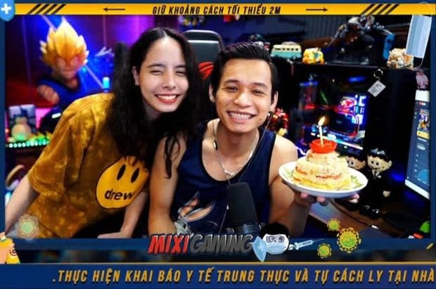 Hình ảnh hậu cung của Team Refund, không chỉ tài năng mà còn cực kỳ xinh đẹp q1 2 8