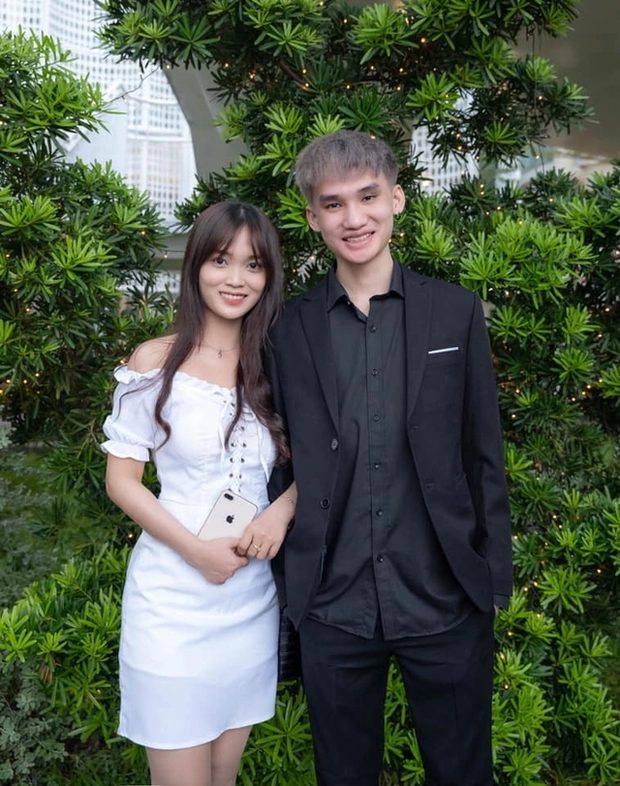 Hình ảnh hậu cung của Team Refund, không chỉ tài năng mà còn cực kỳ xinh đẹp q11 13