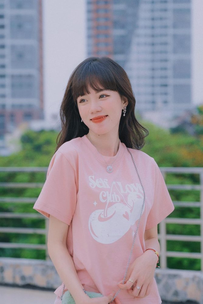 Mèo Sao Hỏa với nụ cười toả nắng nhận "cơn mưa" lời khen từ fan hâm mộ q110 2