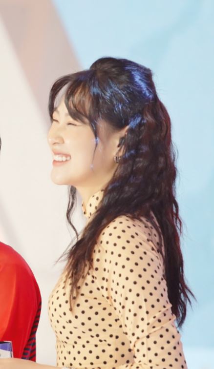 Cận cảnh nhan sắc xinh đẹp của dàn nữ MC Esports trong ngày thi đấu cuối cùng tại SEA Games 31 q111 6