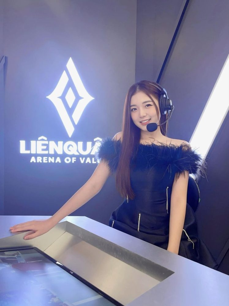 MC Phương Thảo với thần thái xinh đẹp làm trái tim game thủ rung động q111