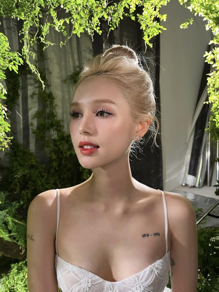 q12-6 Xoài Non khoe vòng một đầy đặn khiến fan hâm mộ phải "trầm trồ" q12 6