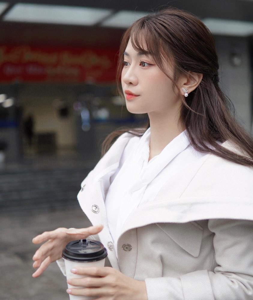 q15-6 Lê Bống với thần thái xinh đẹp và nụ cười tỏa nắng làm fan hâm mộ "xao xuyến" q15 6