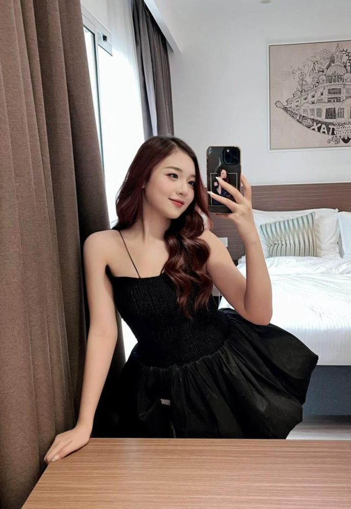 MC Phương Thảo xinh đẹp, dễ thương khiến dân mạng hết lời khen ngợi q19