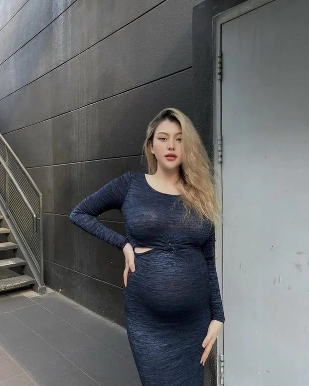 q2-6 Sunna bất ngờ chia sẻ đã ly hôn chồng, lạc quan làm mẹ đơn thân q2 6