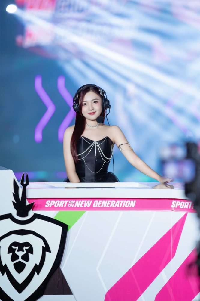 q21-1 MC Phương Thảo xinh đẹp cùng thần thái sang chảnh chiếm trọn trái tim game thủ Liên Quân Mobile q21 1