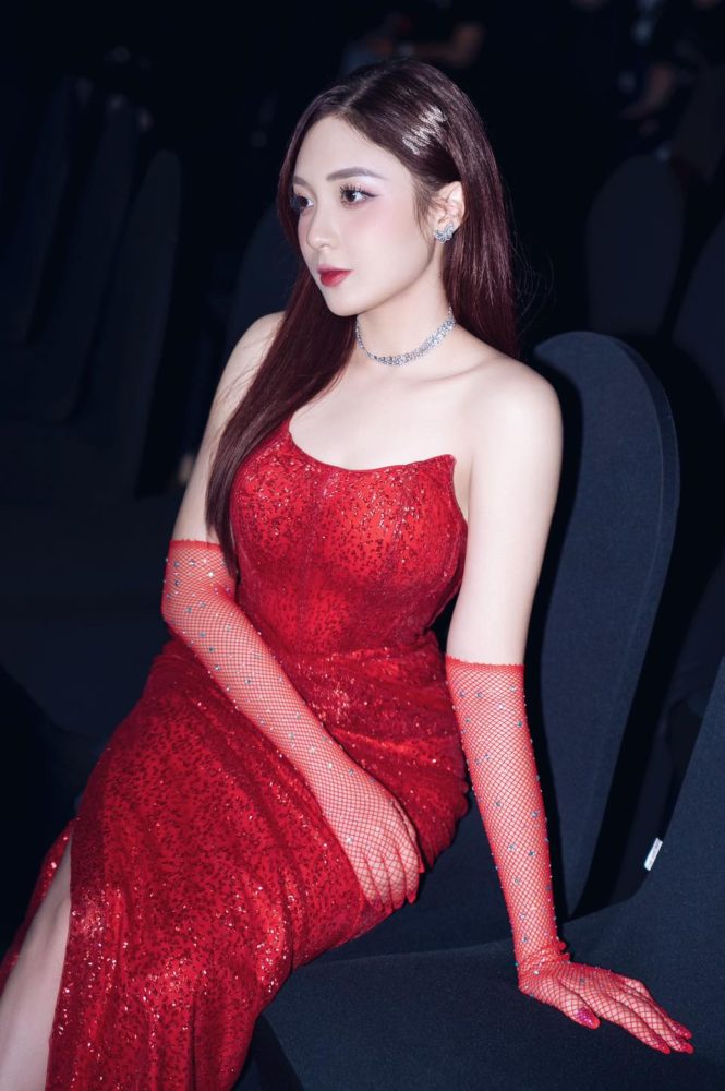 MC Phương Thảo xinh đẹp cùng thần thái sang chảnh chiếm trọn trái tim game thủ Việt q28