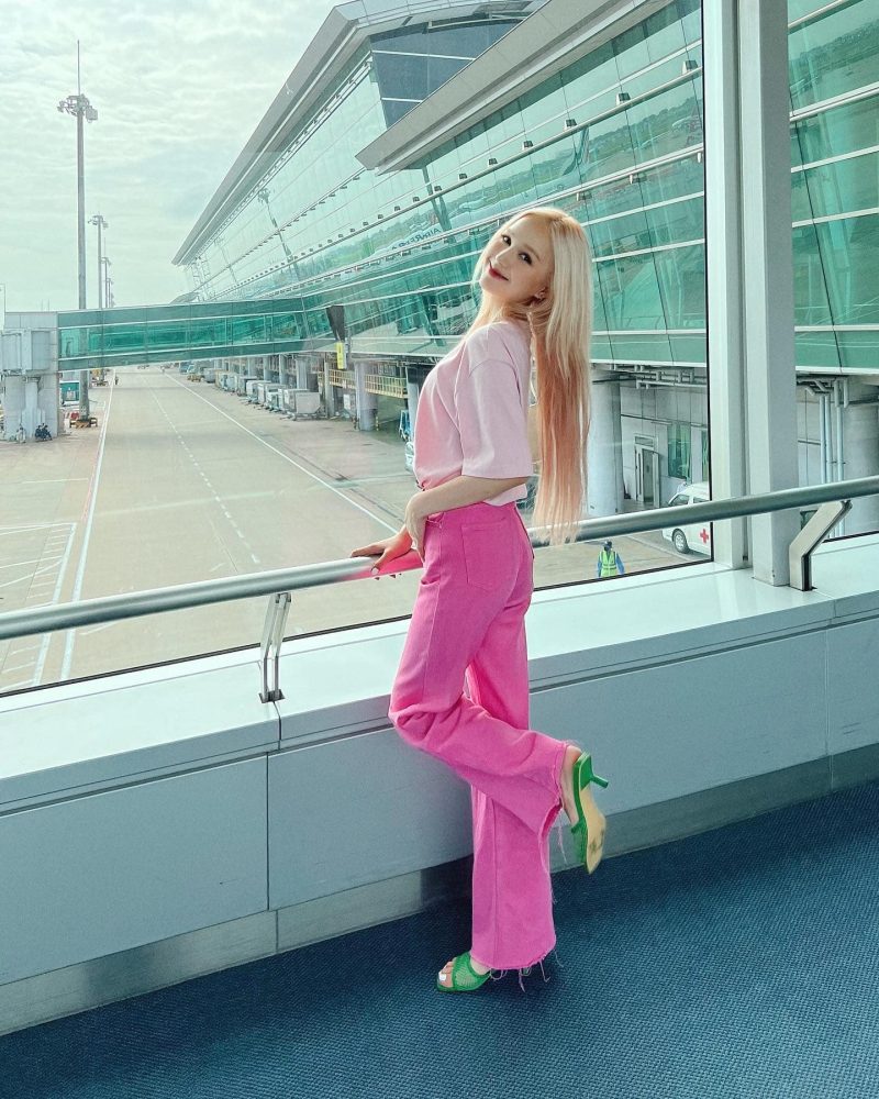 q310-4 Ngắm nhìn hình ảnh những lần Xoài Non diện đồ màu hồng khiến fan phải "trầm trồ" khen ngợi q310 4