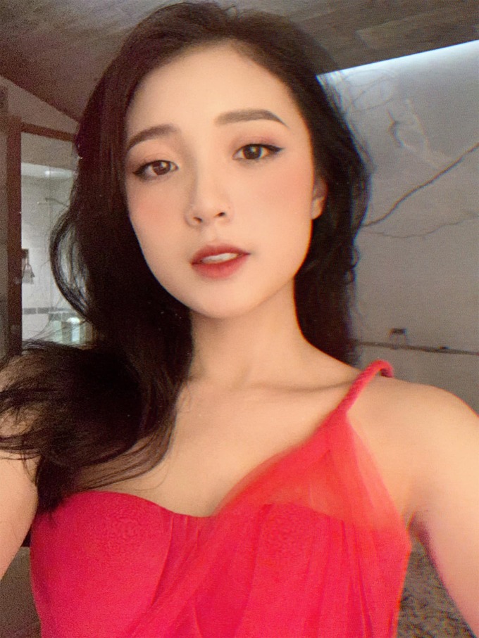 Chiều cao "3 mét bẻ đôi" nhưng MC Phương Thảo vẫn được khen ngợi bởi tỷ lệ cơ thể đẹp như tạc q34 11