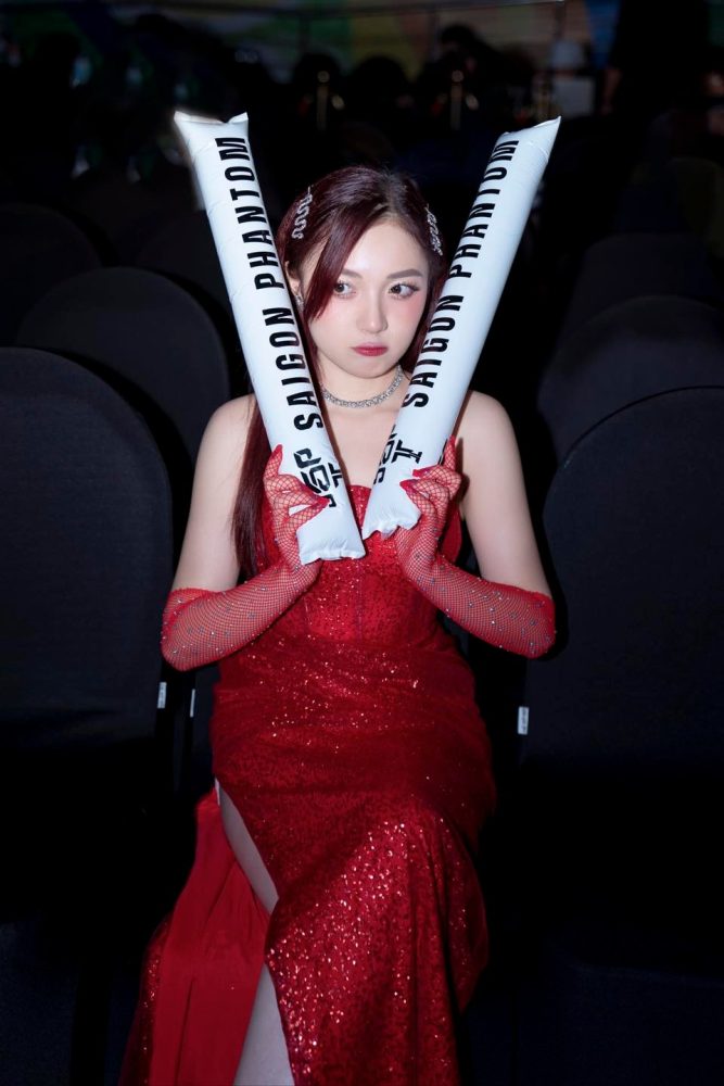 MC Phương Thảo xinh đẹp cùng thần thái sang chảnh chiếm trọn trái tim game thủ Việt q36 2