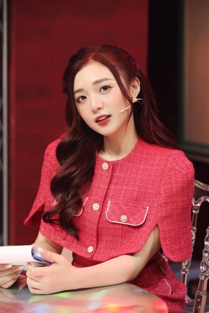 q38-1 MC Phương Thảo với nụ cười tỏa nắng chiếm trọn "trái tim" fan hâm mộ q38 1