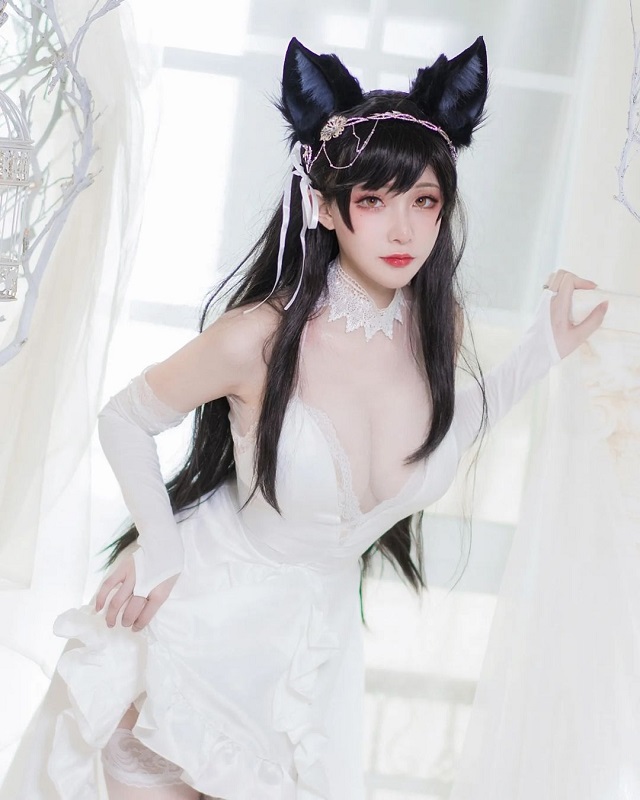 Nữ hot girl Trung Quốc cosplay Atago cực kỳ quyến rũ làm fan "chết mê chết mệt" q39 5
