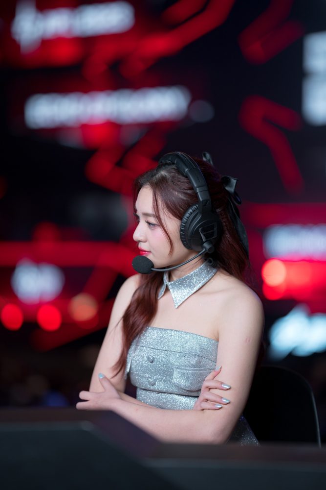 q41-1 MC Phương Thảo xinh đẹp cùng thần thái sang chảnh chiếm trọn trái tim game thủ Liên Quân Mobile q41 1