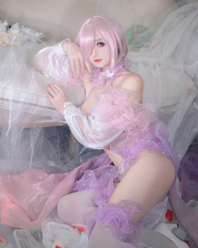 Cùng ngắm nhìn loạt ảnh cosplay Mash Kyrielight cực kỳ nóng bỏng và quyến rũ q411 2