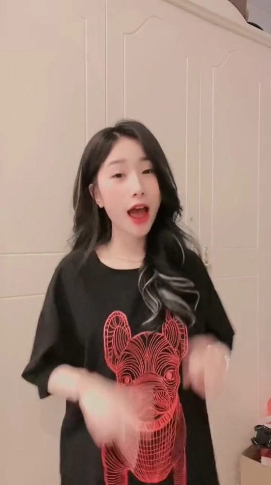 q42-7 Cô "vợ quốc dân" Tiểu Hý bị nghi vấn chỉnh sửa ngoại hình sau một năm vắng bóng q42 7