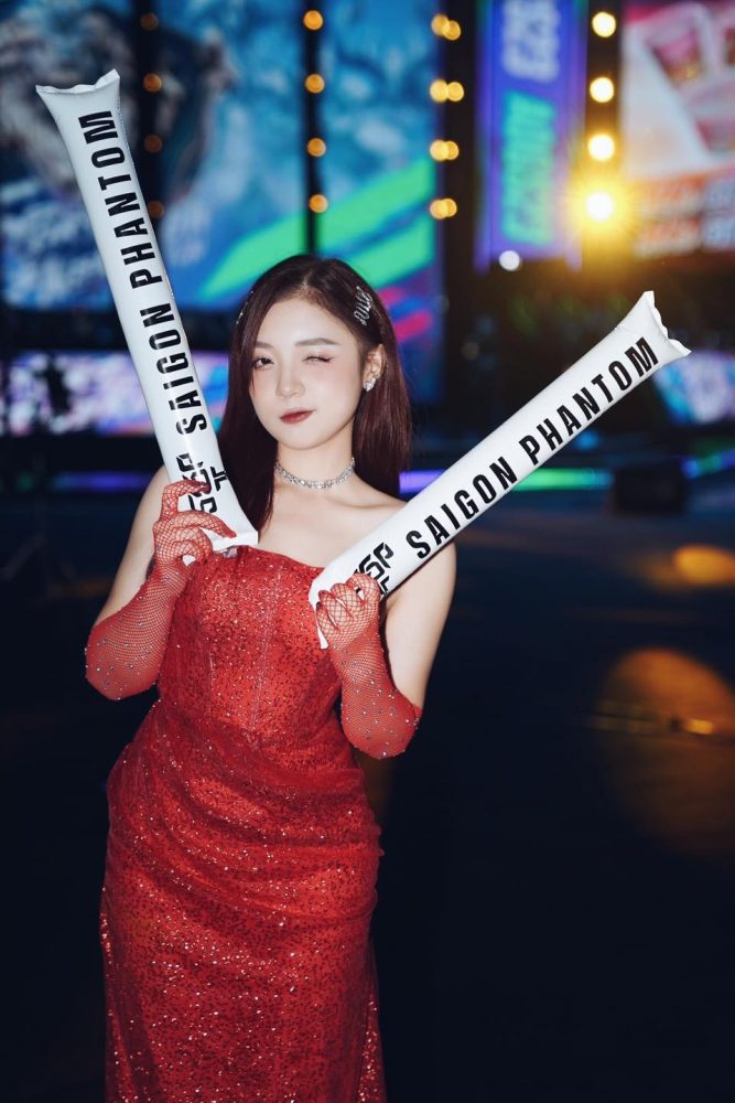 MC Phương Thảo xinh đẹp cùng thần thái sang chảnh chiếm trọn trái tim game thủ Việt q44 2