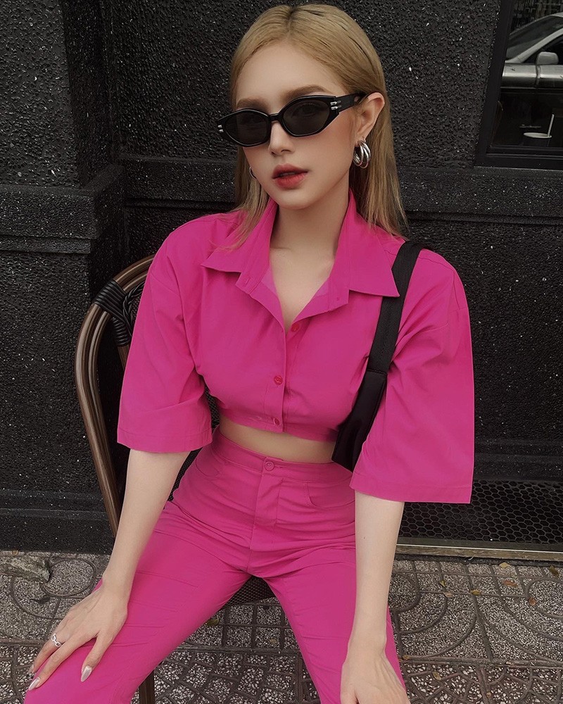 q58-2 Ngắm nhìn hình ảnh những lần Xoài Non diện đồ màu hồng khiến fan phải "trầm trồ" khen ngợi q58 2