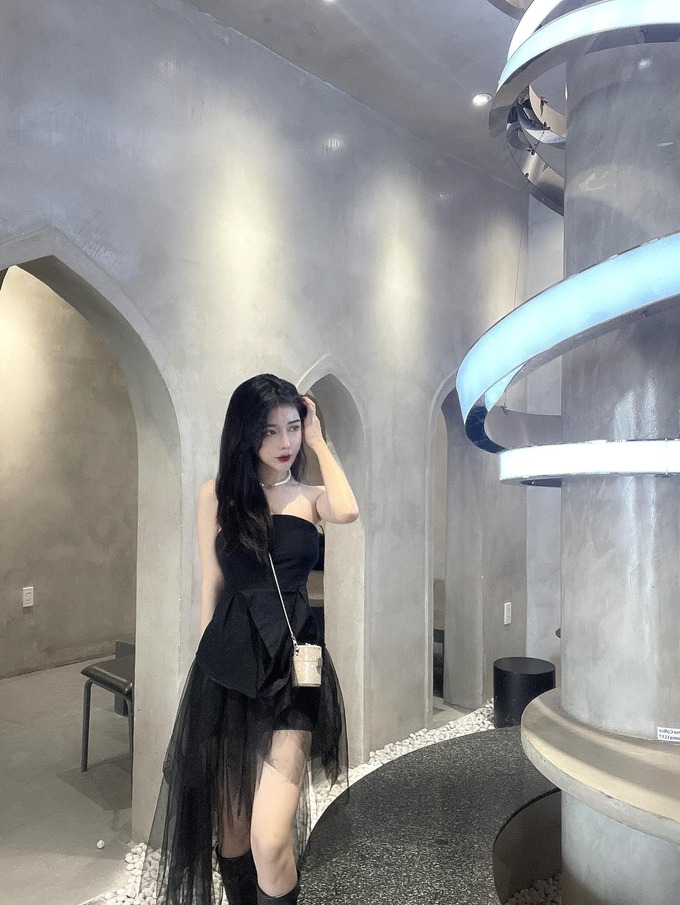 Nhan sắc đỉnh cao của bạn gái SGP Red, khí chất chuẩn "thần tiên tỷ tỷ" q65 1