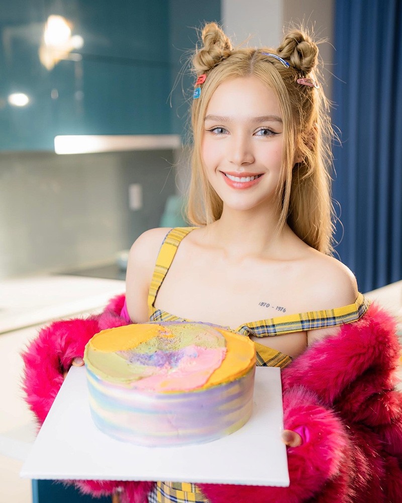 q92 Ngắm nhìn hình ảnh những lần Xoài Non diện đồ màu hồng khiến fan phải "trầm trồ" khen ngợi q92