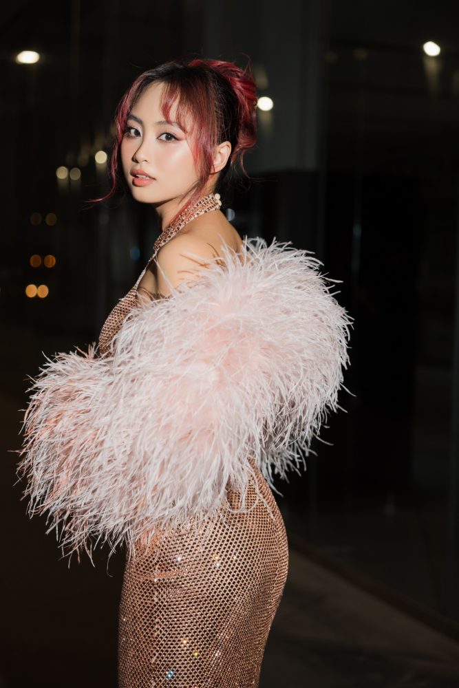 s41 Nữ MC Minh Nghi xinh đẹp cùng thần thái sang chảnh nhận được nhiều lời khen từ cộng đồng mạng s41