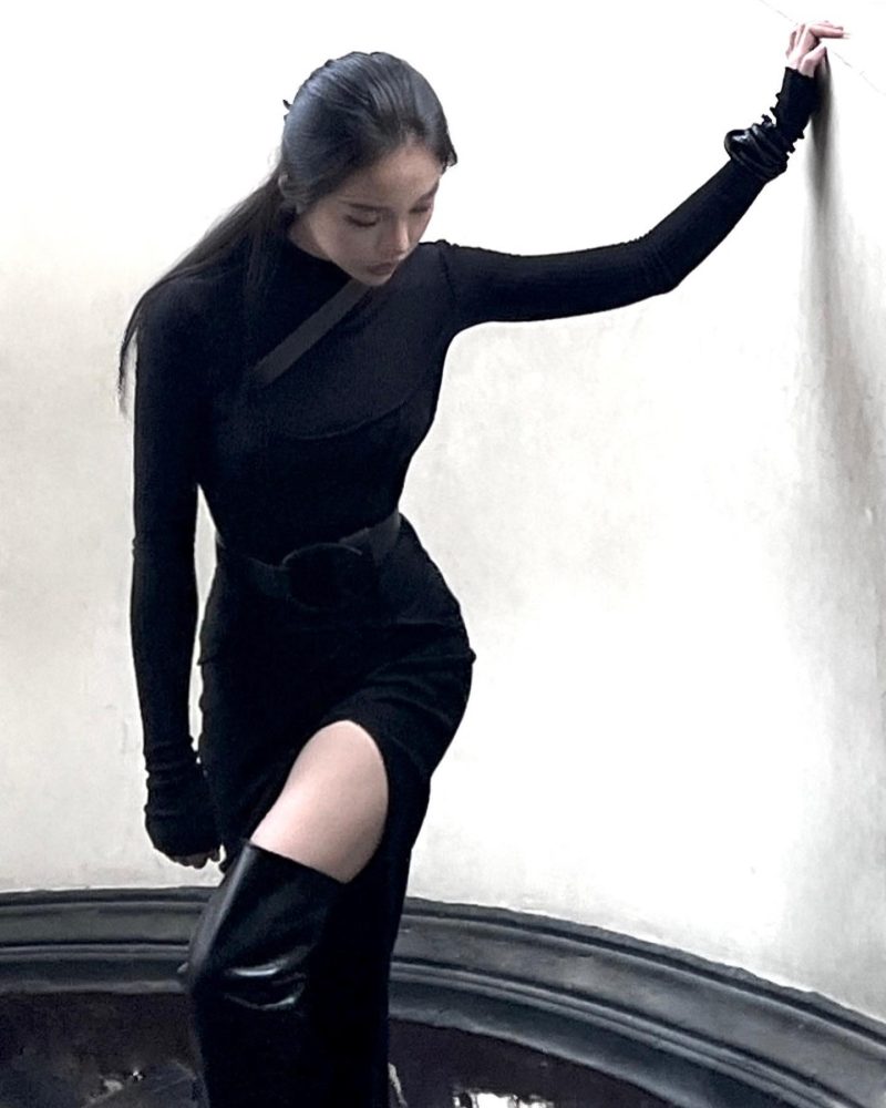 s51-4 Linh Ngọc Đàm khoe dáng "chuẩn người mẫu" nhận được "cơn mưa" lời khen ngợi từ dân mạng s51 4