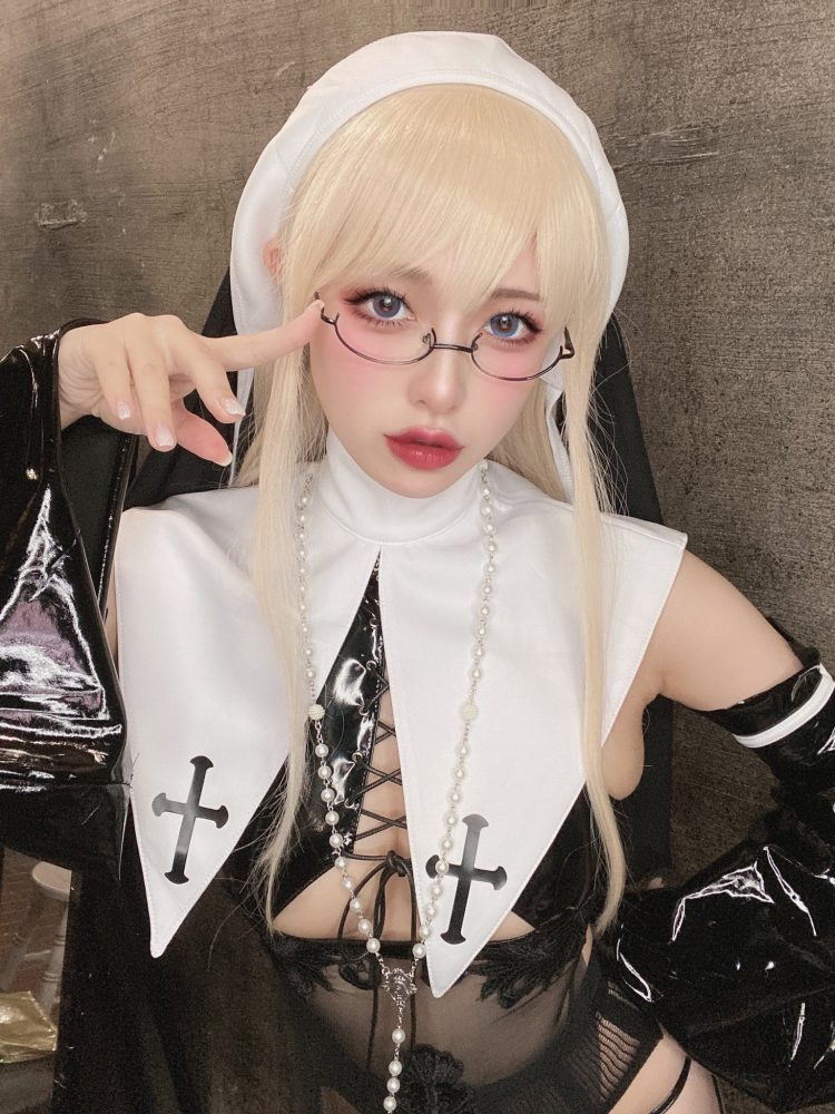 Ngắm nhìn bộ ảnh cosplay cực kỳ sexy, quyến rũ của cô nàng Hado Koma s6 3