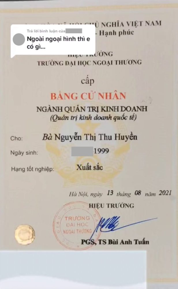 screen-shot-2022-12-02-at-122408-16702139627901970341814-16702249896201966906829-1670385450107-1670385450188900550950 Dàn hot girl Nóng Cùng World Cup không chỉ xinh mà còn giỏi: Người thủ khoa Đại học, người tốt nghiệp Ngoại thương xuất sắc screen shot 2022 12 02 at 122408 16702139627901970341814 16702249896201966906829 1670385450107 1670385450188900550950