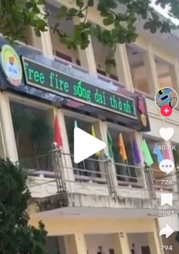 Loạt cổng chào LED bị đổi nội dung "phản cảm", cộng đồng một tựa game mang tiếng xấu - Ảnh 1. Loạt cổng chào LED bị đổi nội dung "phản cảm", cộng đồng một tựa game mang tiếng xấu - Ảnh 1.