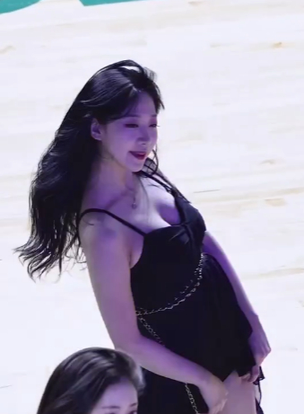 Đeo khẩu trang kín mít vẫn "gây sốt", diện mạo thật sự của hot girl khiến người xem thêm phần ngây ngất - Ảnh 7. Đeo khẩu trang kín mít vẫn "gây sốt", diện mạo thật sự của hot girl khiến người xem thêm phần ngây ngất - Ảnh 7.