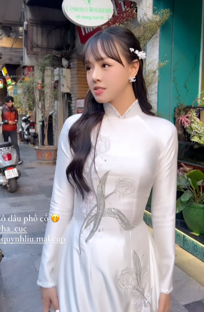 Top các cô dâu gây bão mạng, khiến hội "ăn cưới online" tan chảy với loạt khoảnh khắc xinh đẹp hút hồn - Ảnh 11. Top các cô dâu gây bão mạng, khiến hội "ăn cưới online" tan chảy với loạt khoảnh khắc xinh đẹp hút hồn - Ảnh 11.