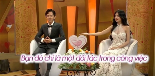 Cặp đôi Văn Tùng - Mai Dora bất ngờ xuất hiện tại "VCS" - Ảnh 2. Cặp đôi Văn Tùng - Mai Dora bất ngờ xuất hiện tại "VCS" - Ảnh 2.