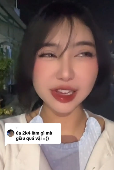 TikToker 2k4 "flex" xế hộp tiền tỷ, hé lộ nghề nghiệp thu nhập khủng - Ảnh 2.