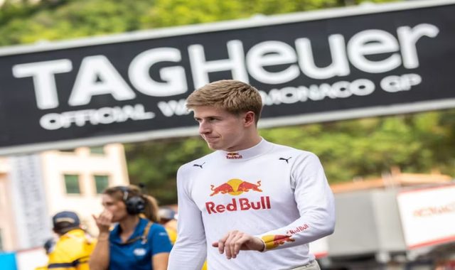 Nóng giận thốt ra lời nhạy cảm khi phát sóng Call of Duty Warzone, tuyển thủ nổi tiếng lập tức bị đình chỉ - Ảnh 1. Nóng giận thốt ra lời nhạy cảm khi phát sóng Call of Duty Warzone, tuyển thủ nổi tiếng lập tức bị đình chỉ - Ảnh 1.