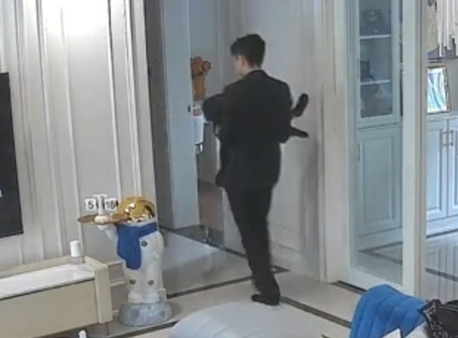 screenshot500-16493066111931907415627 Cô vợ tâm lý, lén mua PS5 tặng chồng, cộng đồng game thủ tỏ ra ghen tị với anh phi công may mắn screenshot500 16493066111931907415627