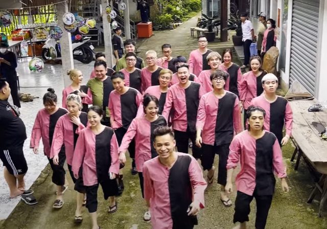 Làm vlog dài bằng cả một trận bóng đá, Độ Mixi vẫn lên xu hướng, chiễm trệ top 2 “trending” - Ảnh 1.