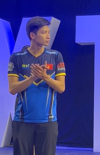 Sau ồn ào liên quan đến nàng hậu mới, nam game thủ nổi tiếng lộ hình ảnh cực hiếm, có quyết định gây "sốc"! - Ảnh 3. Sau ồn ào liên quan đến nàng hậu mới, nam game thủ nổi tiếng lộ hình ảnh cực hiếm, có quyết định gây "sốc"! - Ảnh 3.